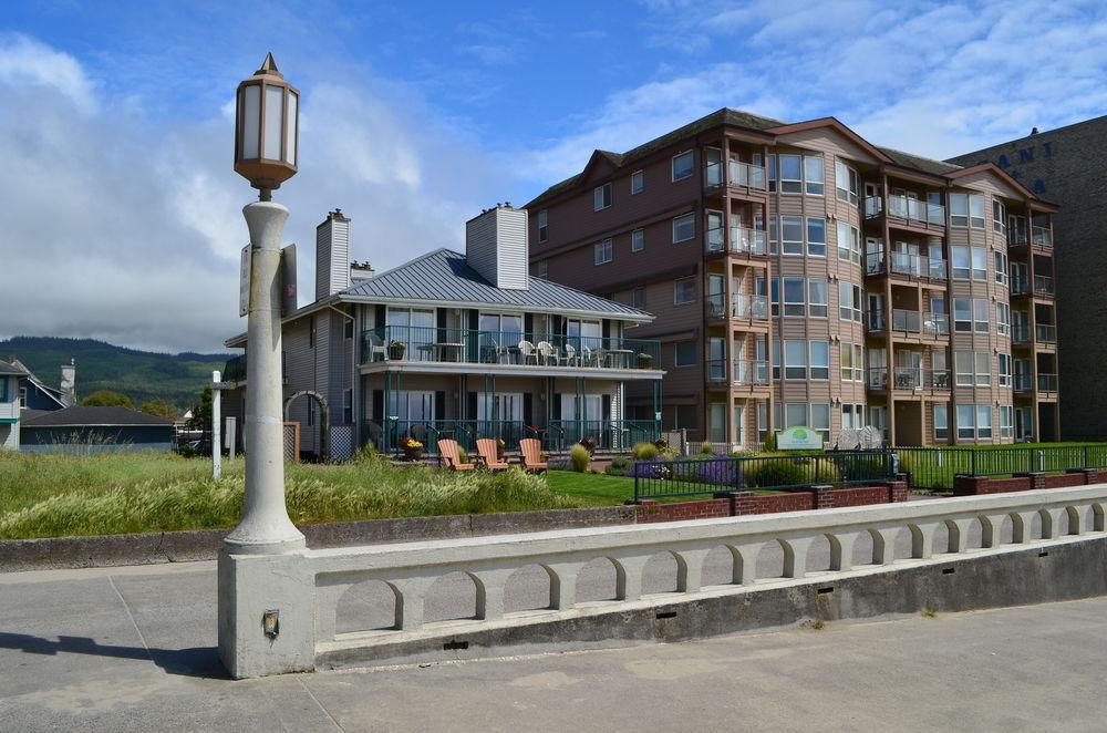 Inn At The Prom Oceanfront Seaside Exterior photo