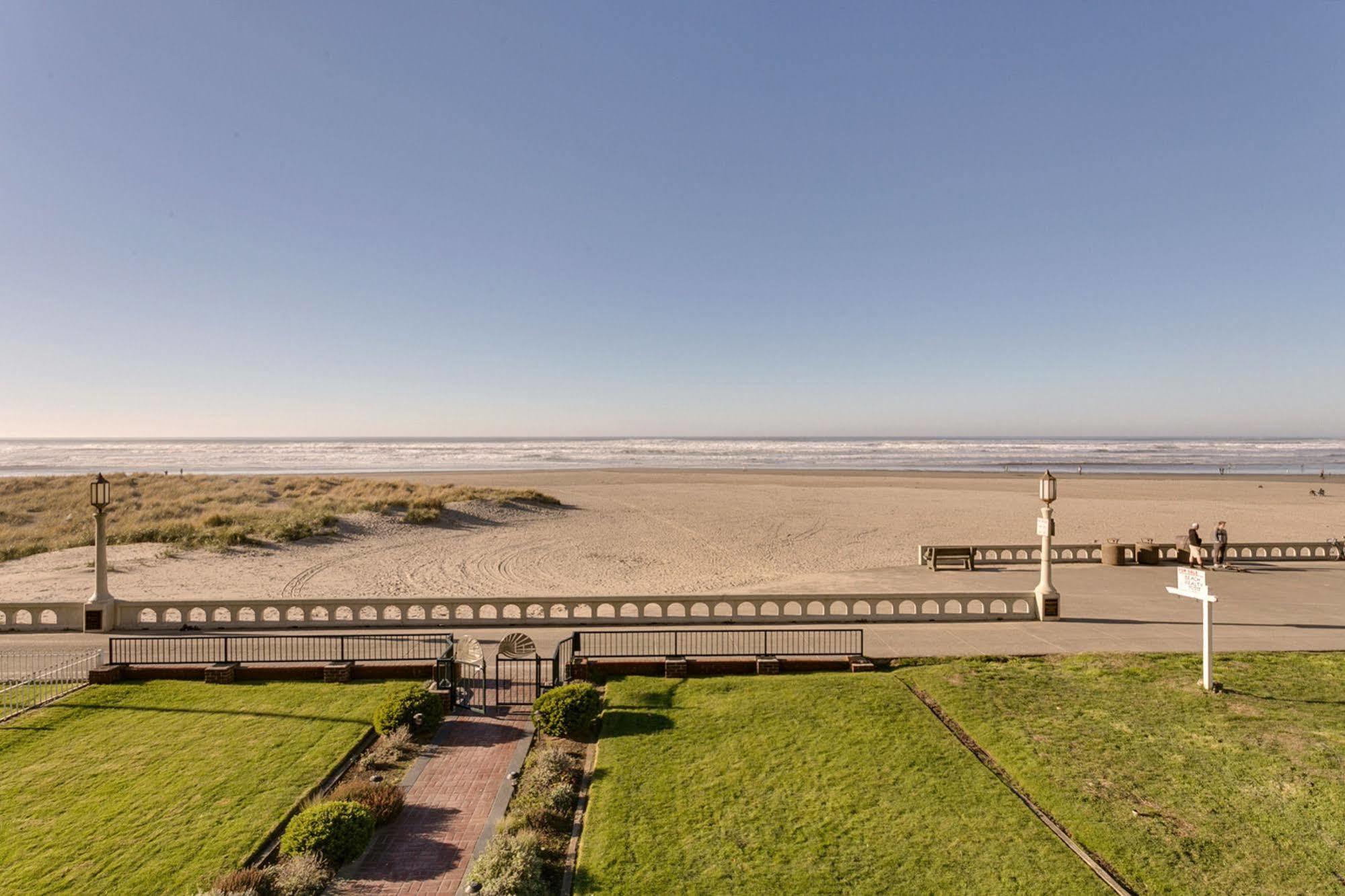 Inn At The Prom Oceanfront Seaside Exterior photo